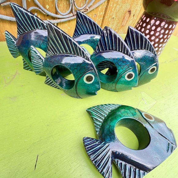 Set 6 WOODEN TROPICAL FISH NAPKIN RINGS Holders 4-6" Hand Painted Nautical Decor - Picture 3 of 5